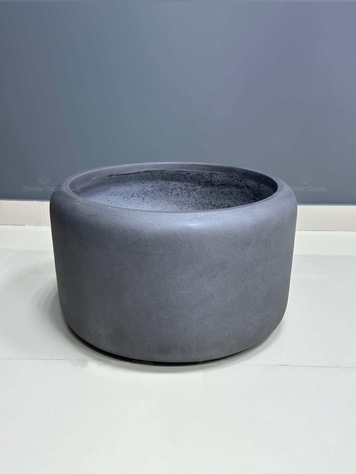 Fiberglass Dark Grey Pot 33cm