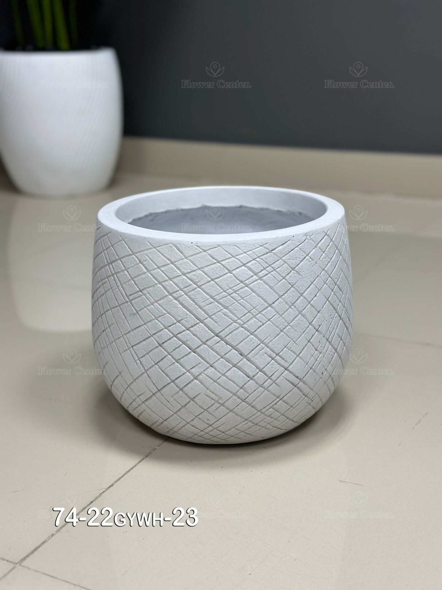 Fiberglass Grey-White Pot 23cm