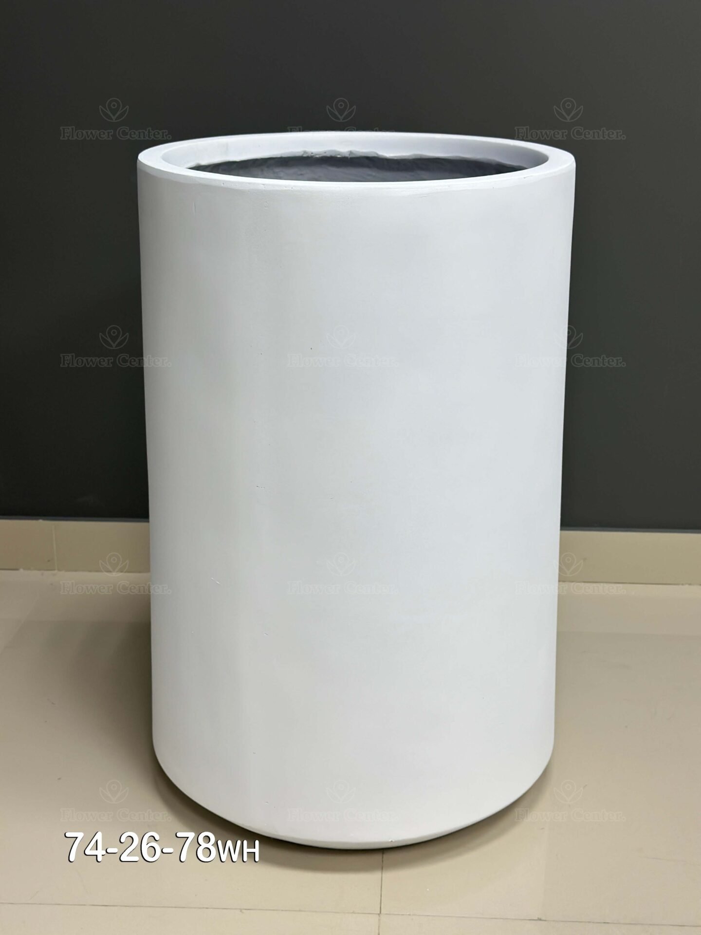 Shop a 78cm white fiberglass pot. Durable, lightweight, and perfect for indoor or outdoor décor.